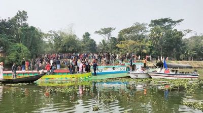 চাঁদপুরে বাল্বহেড–ট্রলার সংঘর্ষ, নিখোঁজ ১